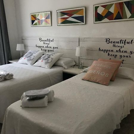 Hostal Aribau บาร์เซโลนา ภายนอก รูปภาพ
