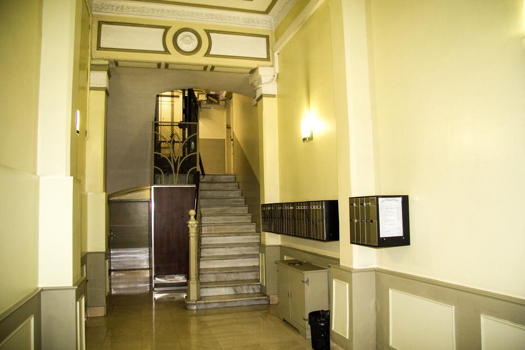 Hostal Aribau บาร์เซโลนา ภายนอก รูปภาพ