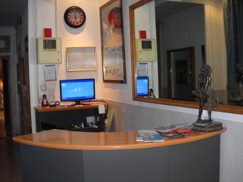 Hostal Aribau บาร์เซโลนา ห้อง รูปภาพ
