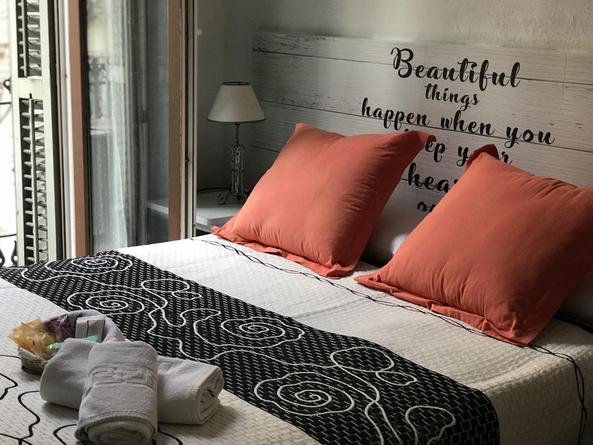 Hostal Aribau บาร์เซโลนา ภายนอก รูปภาพ