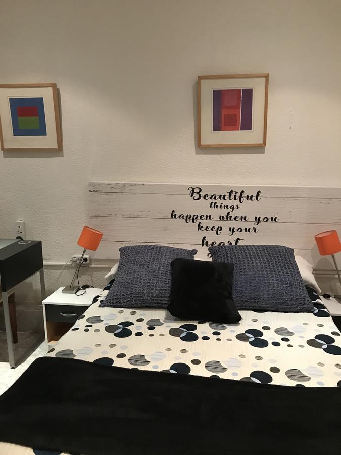 Hostal Aribau บาร์เซโลนา ภายนอก รูปภาพ