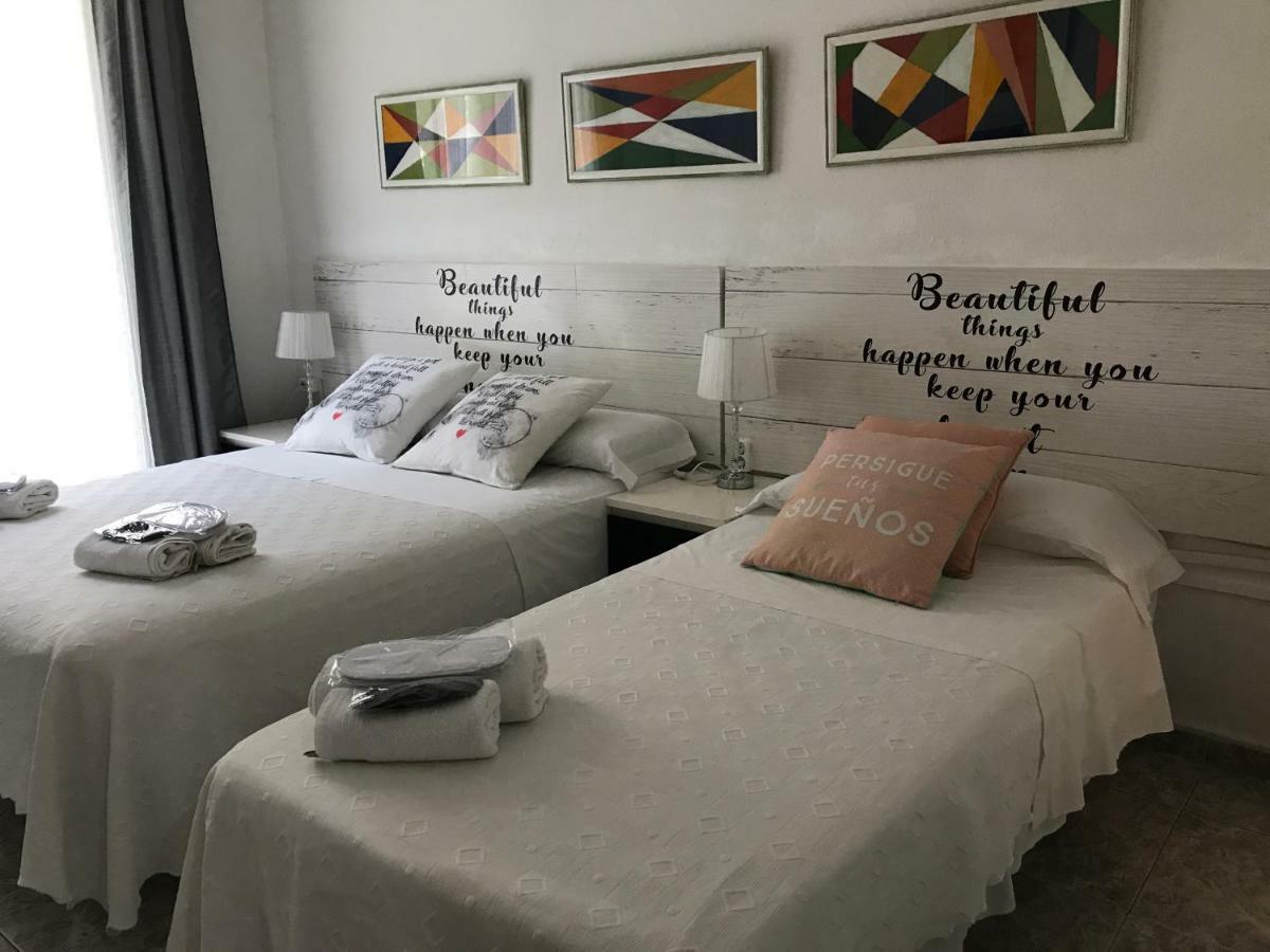 Hostal Aribau บาร์เซโลนา ภายนอก รูปภาพ