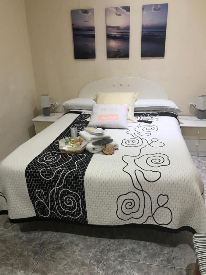 Hostal Aribau บาร์เซโลนา ภายนอก รูปภาพ